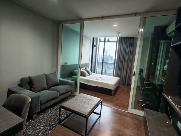 bedroom and room interior of A Space ID Asok-Ratchada