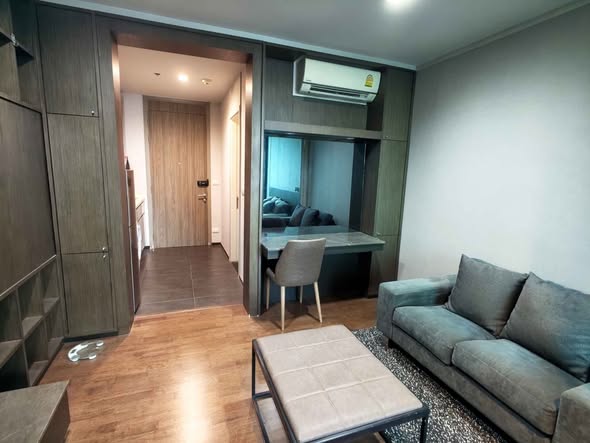 room interior of A Space ID Asok-Ratchada