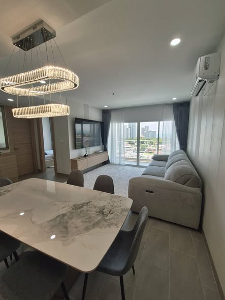 A.D. condo Hyatt