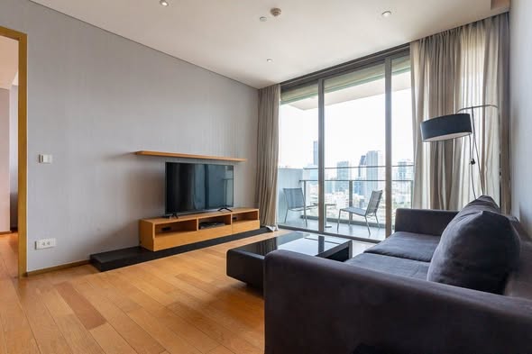 bedroom and living room of AEQUA Residence Sukhumvit 49 dad no3