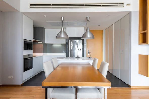 kitchen of AEQUA Residence Sukhumvit 49 dad no3