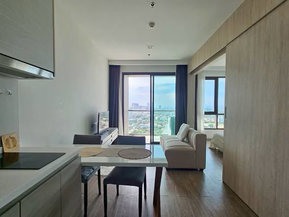 AERAS Beachfront Condominium Jomtien Pattaya
