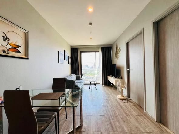 AERAS Beachfront Condominium Jomtien Pattaya