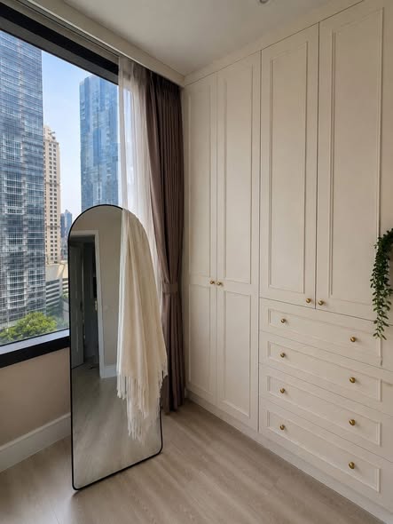 bedroom and room interior of Aguston Sukhumvit 22