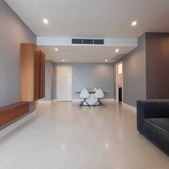 living room and room interior of Aguston Sukhumvit 22