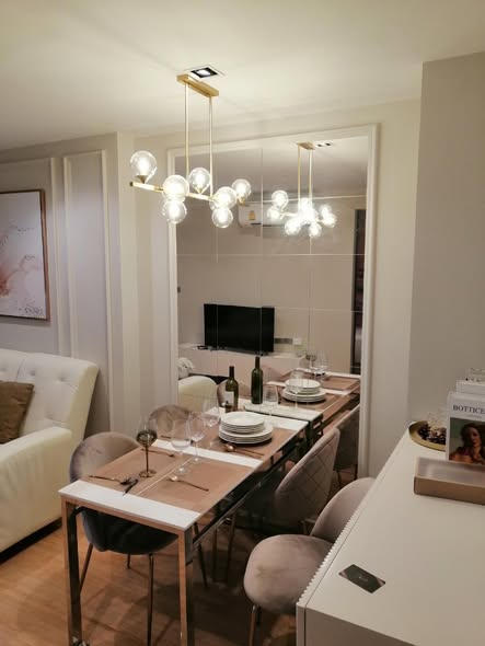 room interior of Altitude Sam Yan – Si Lom