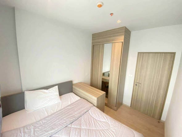 bedroom and room interior of Altitude Unicorn Sathorn