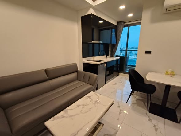 living room of Arcadia Millennium Tower