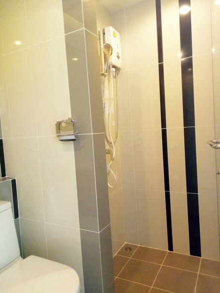 bathroom of Artemis Sukhumvit 77