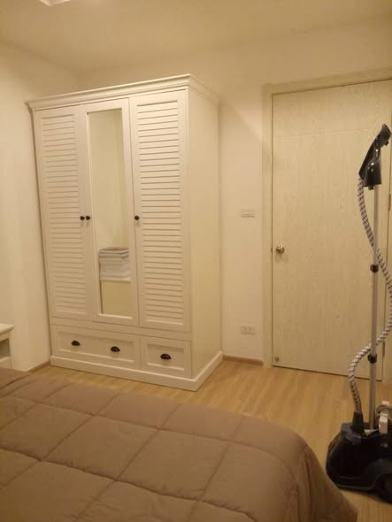 bedroom and room interior of Artemis Sukhumvit 77