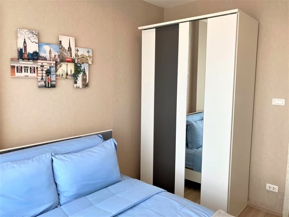 bedroom and room interior of Artemis Sukhumvit 77