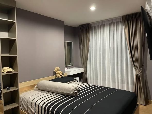 bedroom of Asher Ratchada-Huaikhwang