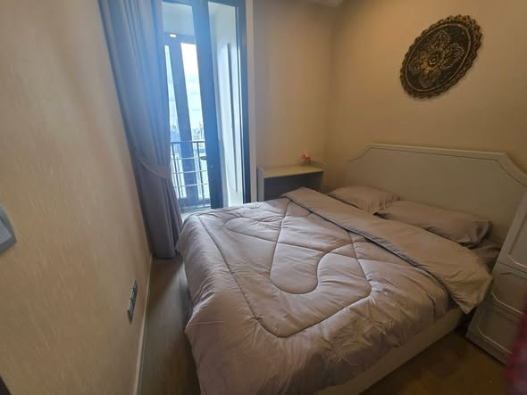 bedroom of Ashton Asoke