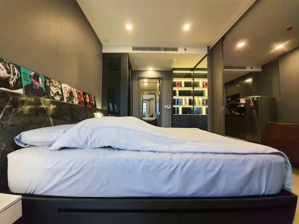 bedroom of Ashton Asoke