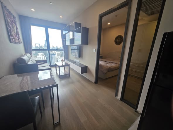 bedroom of Ashton Asoke