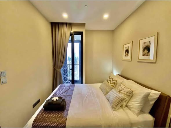 bedroom of Ashton Asoke