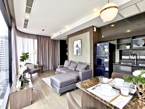 bedroom and living room of Ashton Asoke