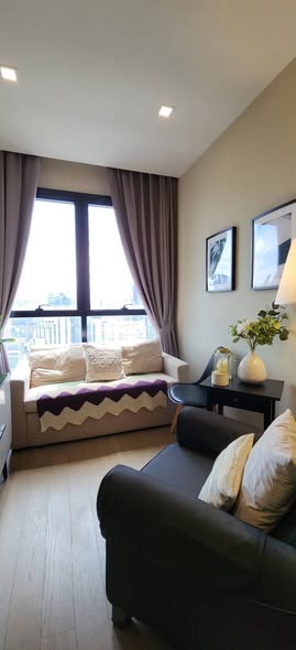 bedroom and living room of Ashton Asoke