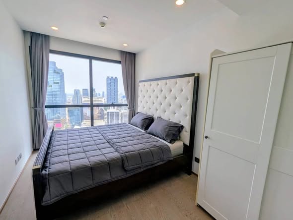 bedroom and room interior of Ashton Chula-Silom
