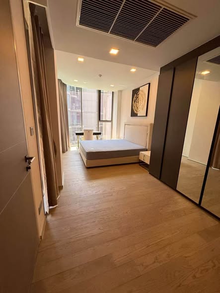 bedroom and room interior of Ashton Residence 41