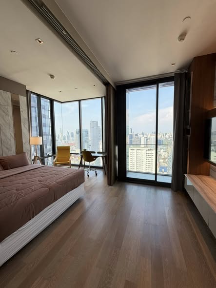 bedroom of Ashton Silom