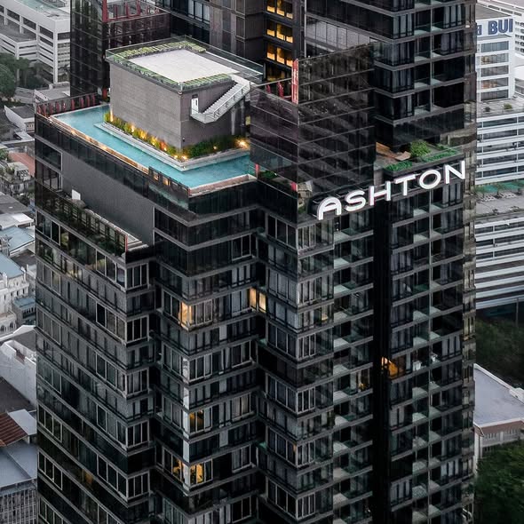 Ashton Silom
