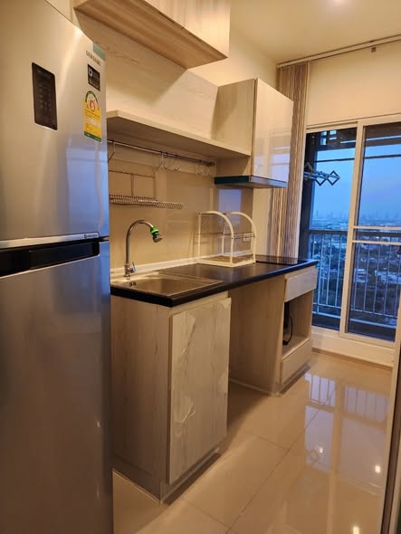 kitchen of Aspire Erawan Tower B