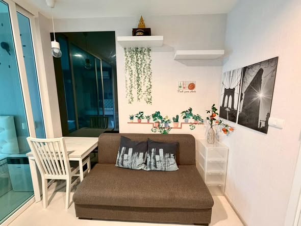 living room of Aspire Erawan Tower B