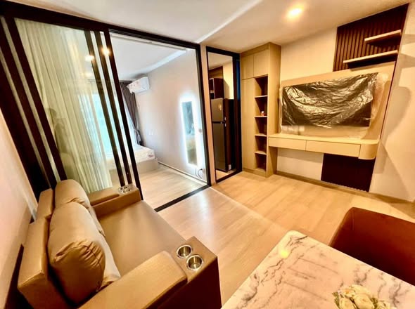 bedroom and room interior of Aspire Onnut Station