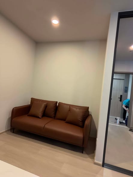 living room and room interior of Aspire Onnut Station