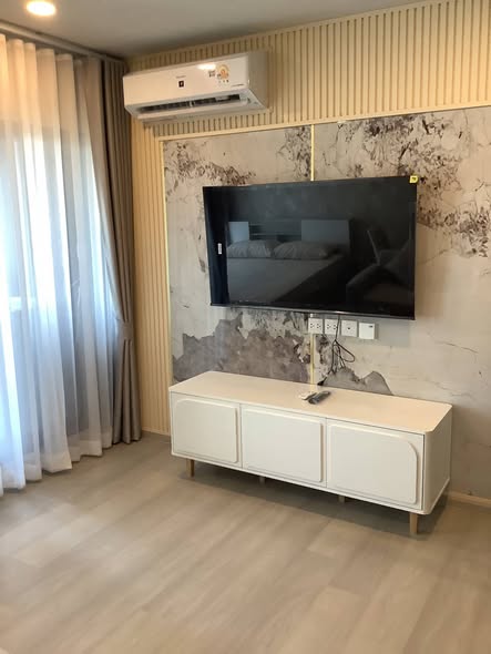 room interior of Aspire Onnut Station