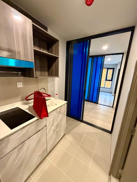 room interior of Aspire Onnut Station