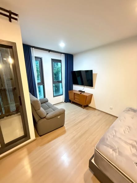 bedroom and room interior of Aspire Ratchayothin