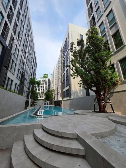 pool of Aspire Ratchayothin