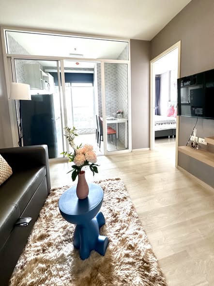 living room of Aspire Rattanatibet 1