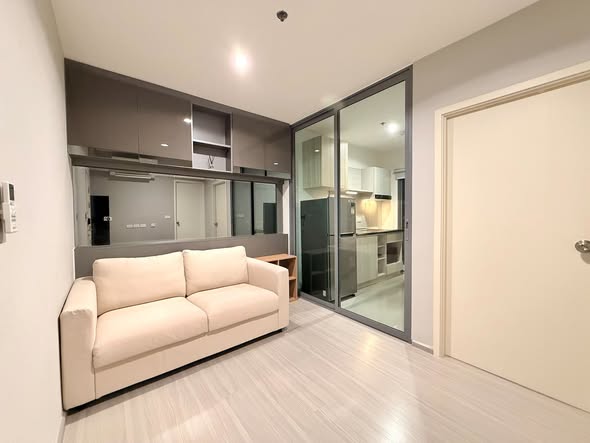 room interior of Aspire Sathorn-Ratchaphruek