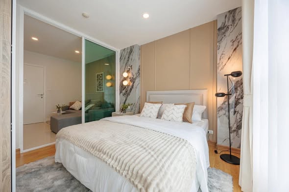 bedroom and room interior of Aspire Srinagarindra แอสปาย ศรีนครินทร์