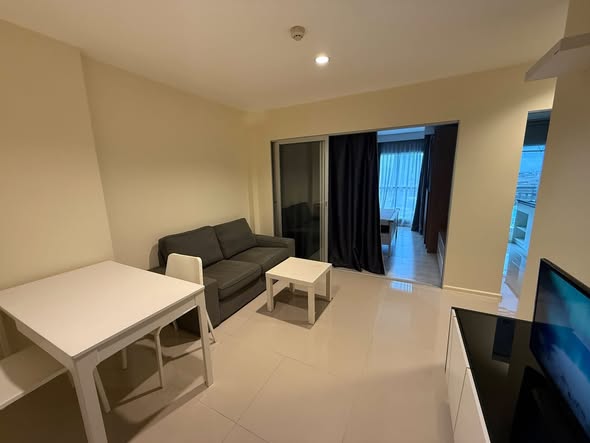 living room and room interior of Aspire Sukhumvit 48