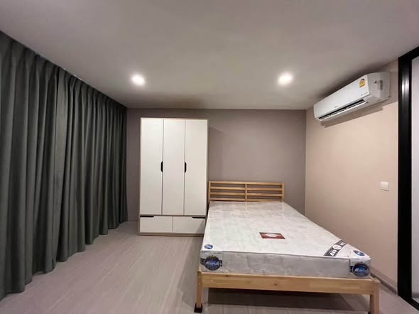bedroom and room interior of Aspire Sukhumvit-On Nut