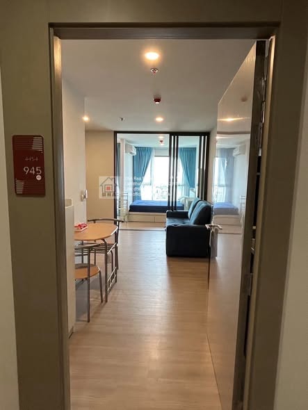 room interior of Aspire Sukhumvit-Rama 4