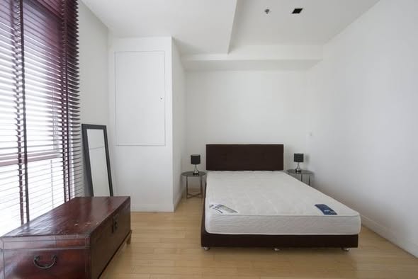 bedroom of Athenee Residence