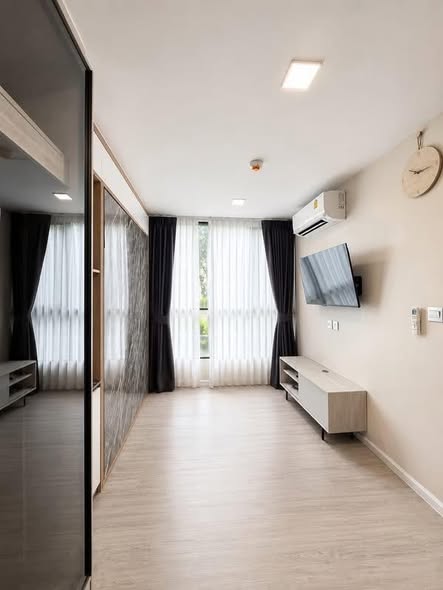 bedroom and room interior of Atmoz Tropicana Bangna