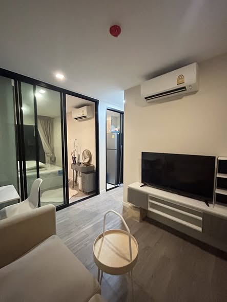 bedroom and room interior of B​ Loft​ Sukhumvit 107