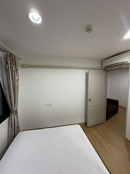 bedroom of B-Loft Sukhumvit 115
