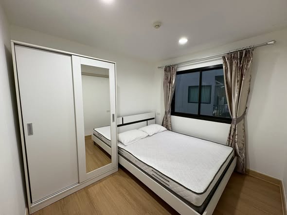 bedroom and room interior of B-Loft Sukhumvit 115