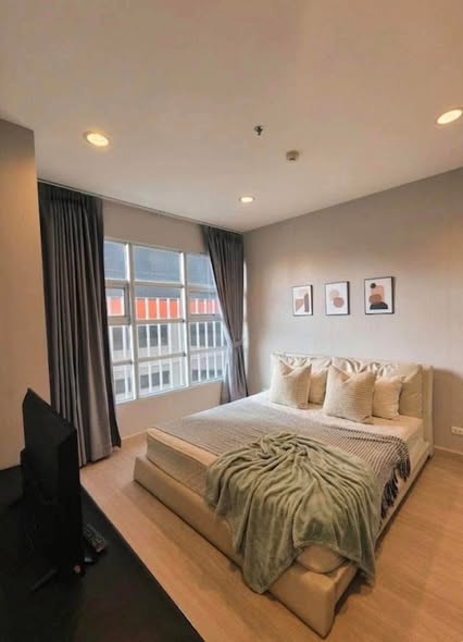 bedroom of Baan Klang Krung Siam-Pathum Wan