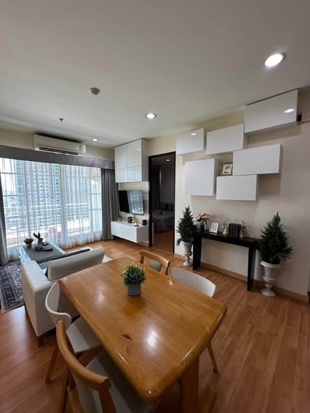 room interior of Baan Klang Krung Siam-Pathum Wan