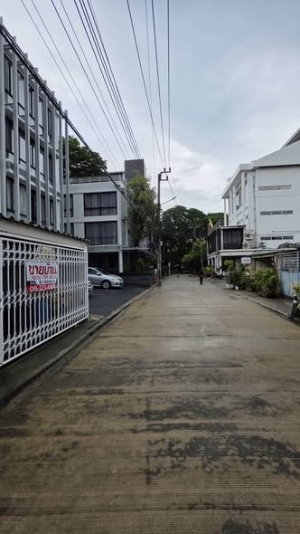 Baan Klang Muang Rama 9 Soi 43
