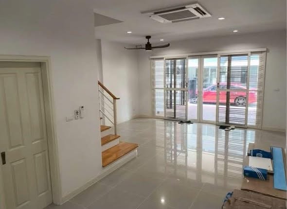Baan Klang Muang Urbanion Rama 9-Ladprao