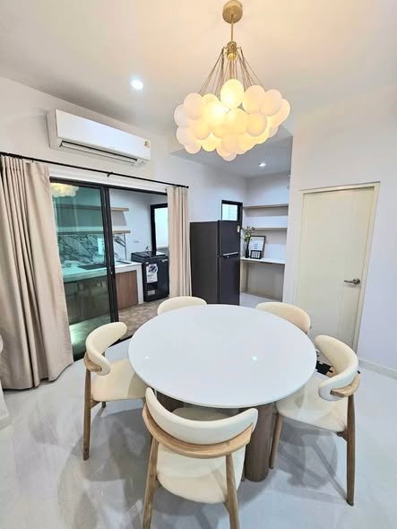 room interior of Baan Klang Mueang Rama 9-Krungthep Kritha